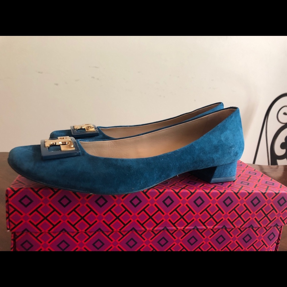 Tory Burch Gigi Suede Pump size 7